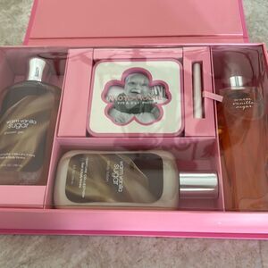 Bath & Body Works Huge Gift Set
